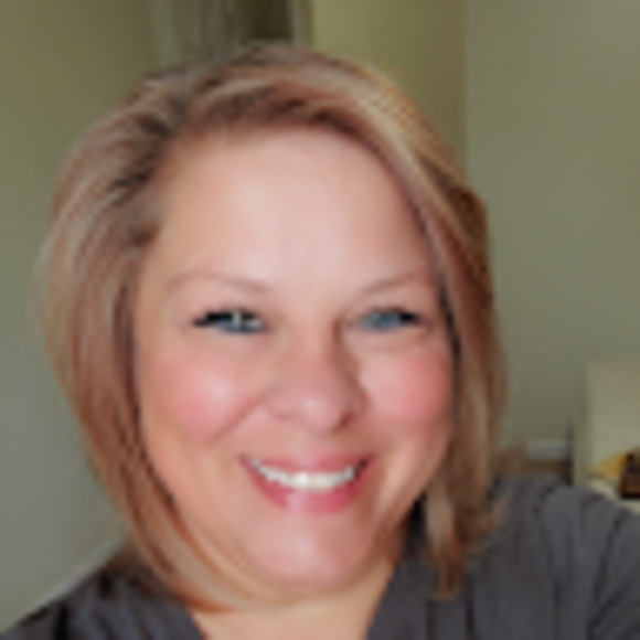 Meet your Posher, Lisa - Picture 1 of 1